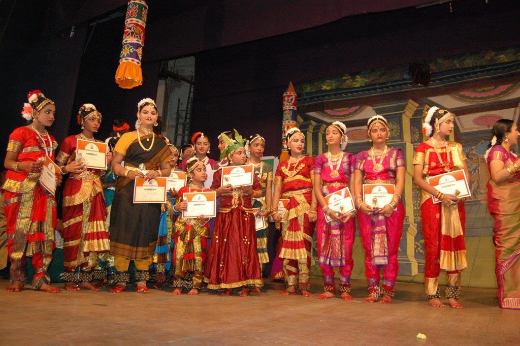 maanu at sruthilaya vidhyalaya 21st anniversary - pictures | Picture 132203